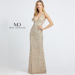 NWT Mac Duggal V-Neck Sequin Gown Dress